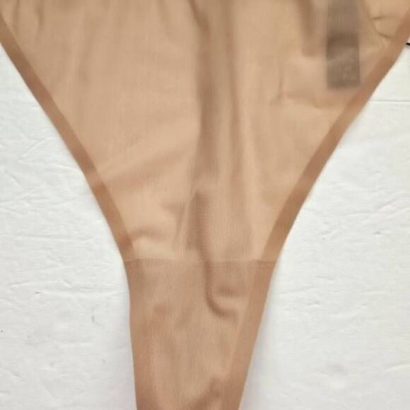 Skims String panty Nwt - Picture 3 of 8